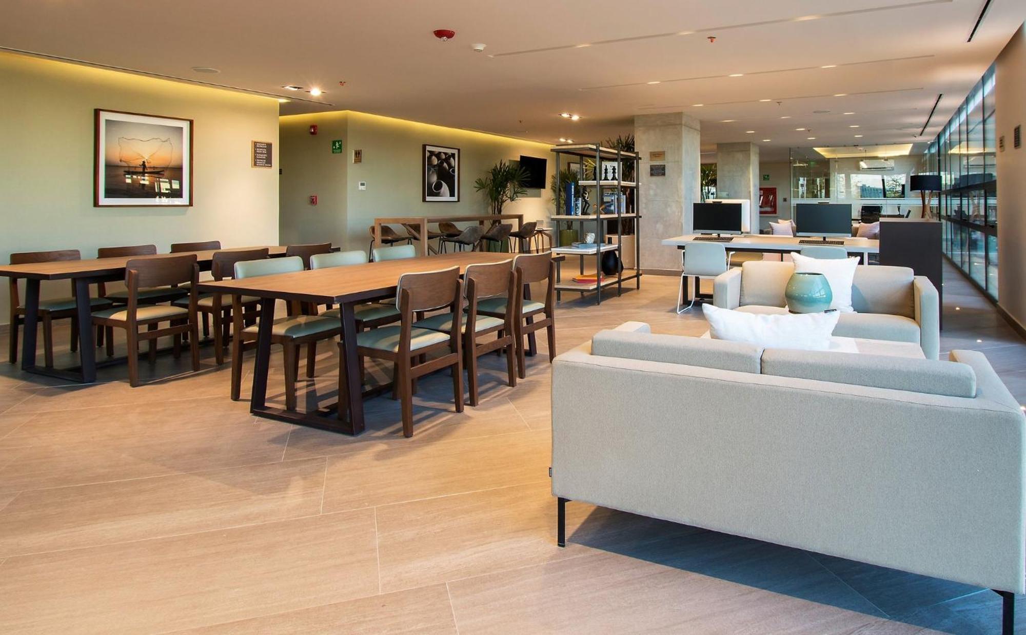 Staybridge Suites - Guadalajara Novena By Ihg Luaran gambar