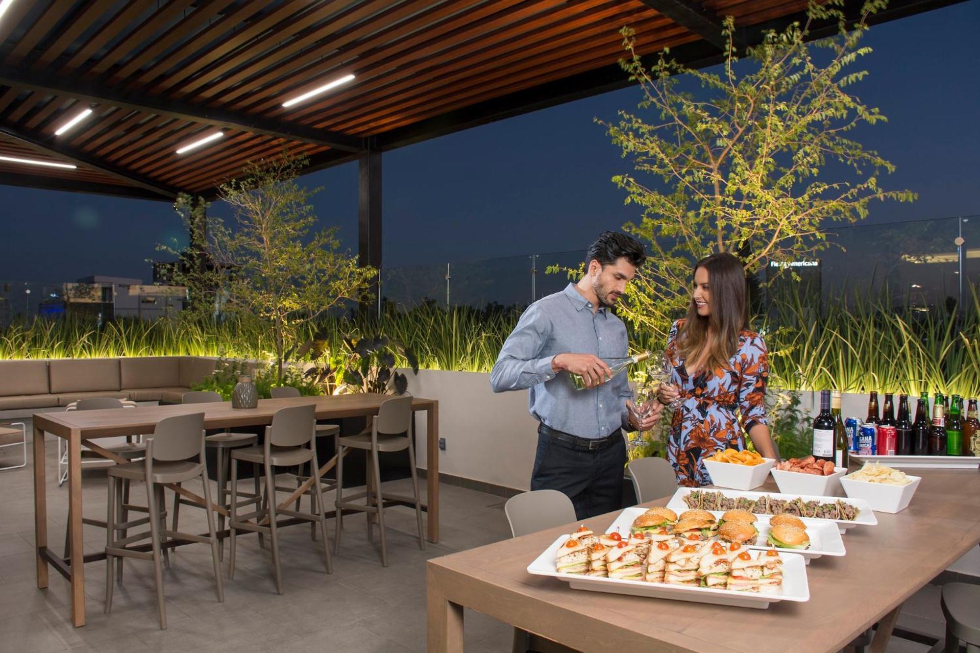 Staybridge Suites - Guadalajara Novena By Ihg Luaran gambar