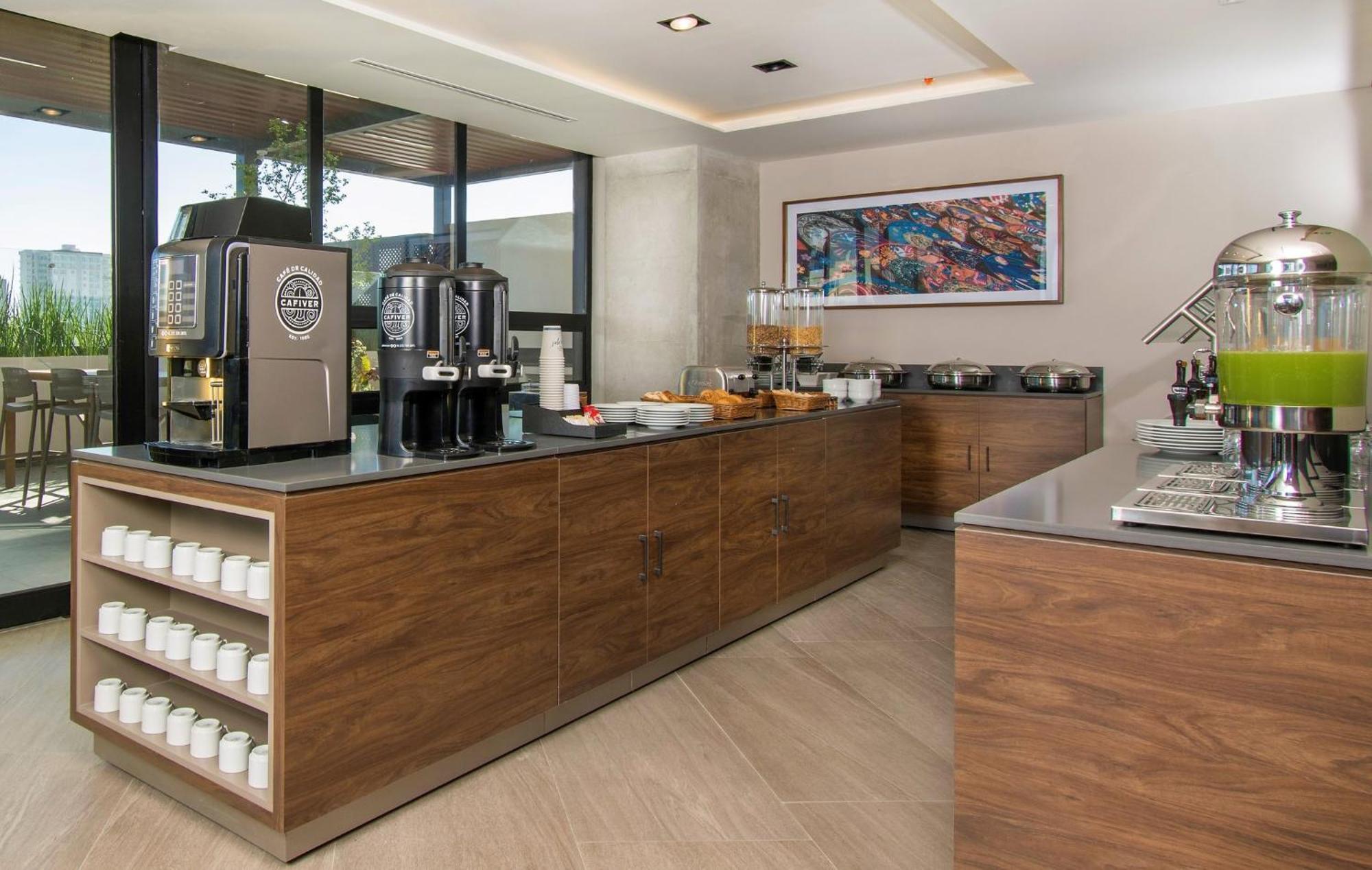Staybridge Suites - Guadalajara Novena By Ihg Luaran gambar